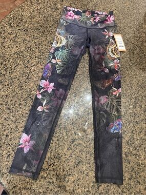 NEW with Tags Niyama Sol Eye of the Tiger Floral Print Leggings